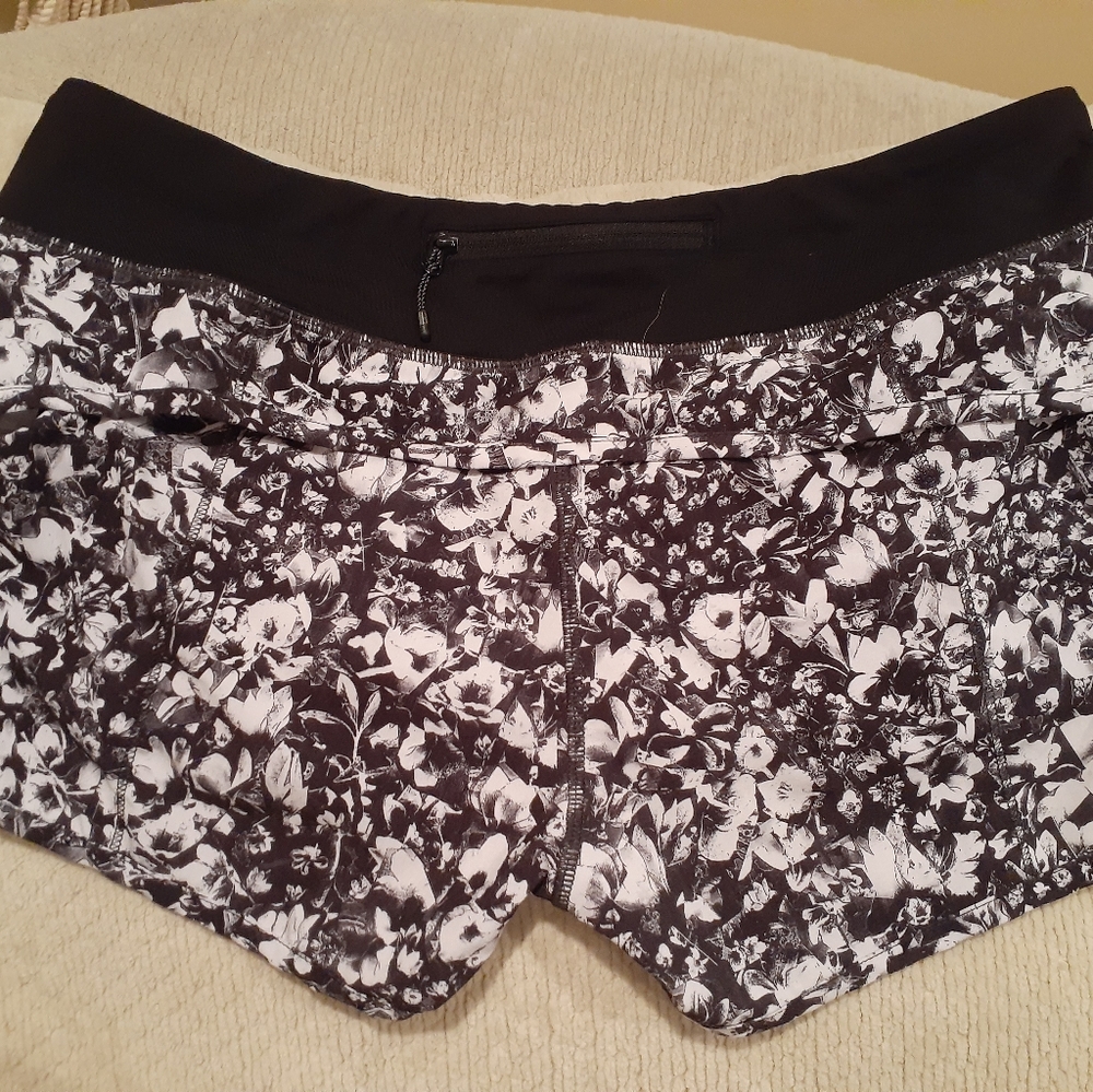 Lululemon speed up shorts